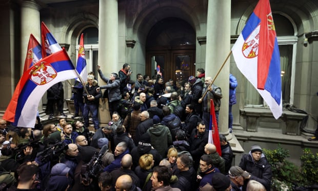 هزاران تن در صربستان خواستار ابطال نتیجه انتخابات شدند