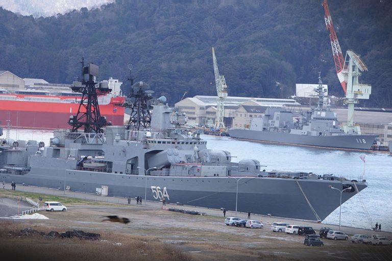 روسیه حمله ی اوکراین به کشتی جنگی اش در بندر کریمه را تایید کرد
