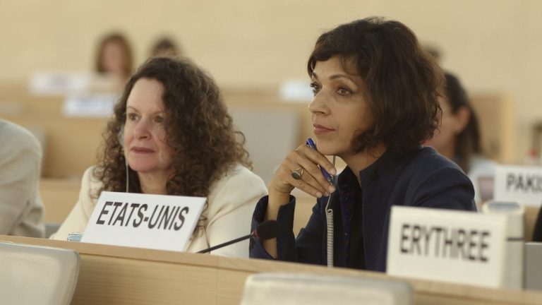 رینا امیری: ممنوعیت کار زنان ارائه‌ی کمک‌های بشردوستانه را با تهدید جدی مواجه کرده است