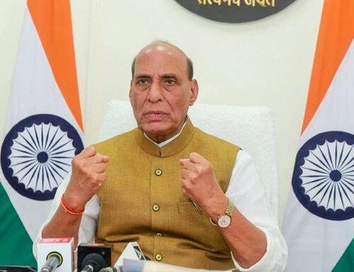 وزیر دفاع هند خطاب به پاکستان: هند با تکیه بر خودش می‌ایستد، نه طالبان!