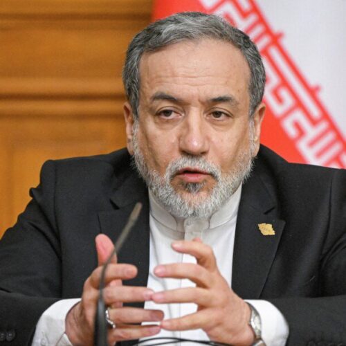 عراقچی به ترامپ: اشتباهی که در جون کردی را تکرار نکن