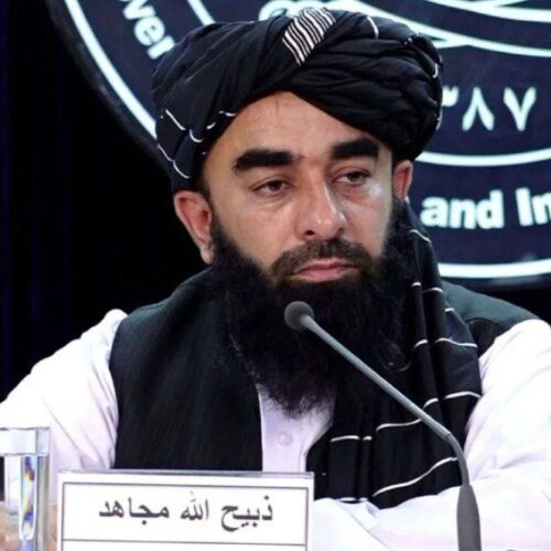 مردم افغانستان قطعا با ایران اند اما طالبان با دالر؛ جواب مبهم ذبیح الله مجاهد به تهدید امریکا علیه ایران