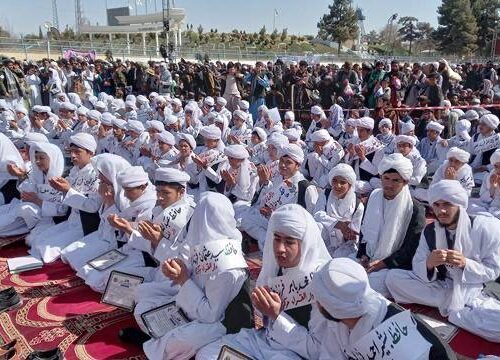 قاریان بی‌خبر از قرآن