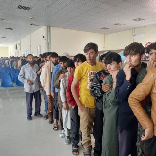 روز جهانی تفکر: آیا نسل جوان افغانستان می تواند فکری به حال خود بکند؟