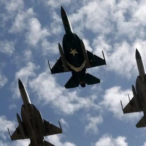 سه موضع گیری در قبال جنگ طالبان و پاکستان؛ کدام درست است؟