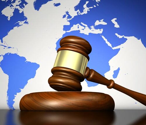 حقوق بین‌الملل در محاق قدرت: سپر ترک‌خورده یا شمشیر شکسته؟