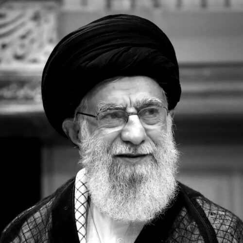 آیت الله خامنه ای و شهادت در محل کار نه در پناه گاه؛ دروغی که سال از سوی دستگاه های غربی تبلیغ می شد