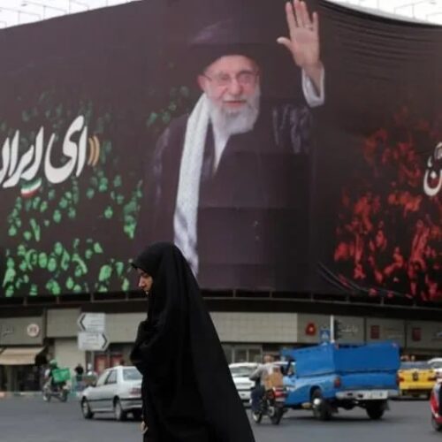 ایران الگوی مقاومت و ایستادگی