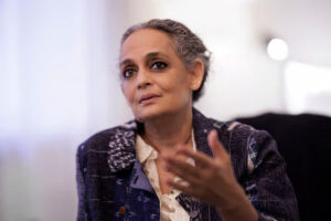 - پایگاه خبری تحلیلی روایت