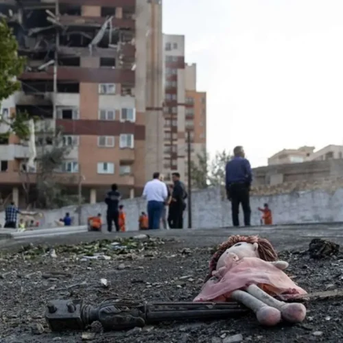 از حماسه تا فاجعه: ادبیات در سایهٔ جنگ