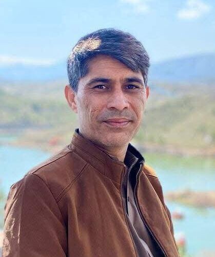 ثاقب: بی سوادی و فقر، کتابخوانی را در افغانستان به کالایی لوکس تبدیل کرده است