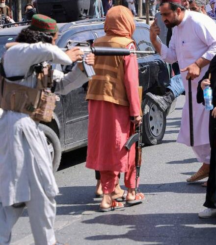 از نا امنی تا قتل‌های مرموز؛ زندگی در افغانستانِ امروز چگونه است؟