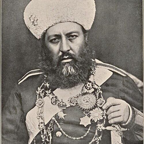 فضیلت‌های راستین و دروغین