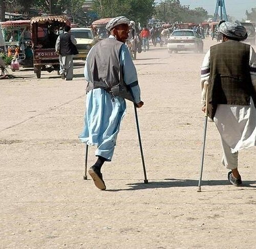 روز بیماری‌های خاص و فرهنگ ناپسند توهین و تمسخر در جامعه ما