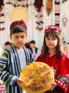 - پایگاه خبری تحلیلی روایت