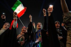 - پایگاه خبری تحلیلی روایت
