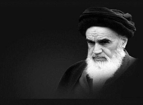 امام خمینی؛ بصیرت و مقاومت در برابر دشمن