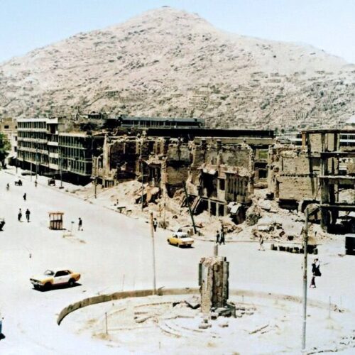 رهبر شهید ایران: هرگونه درگیری گروهی و جنگ داخلی در افغانستان شرعاً حرام است