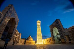 - پایگاه خبری تحلیلی روایت