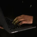 - پایگاه خبری تحلیلی روایت