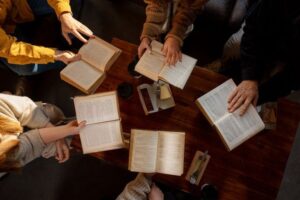 - پایگاه خبری تحلیلی روایت