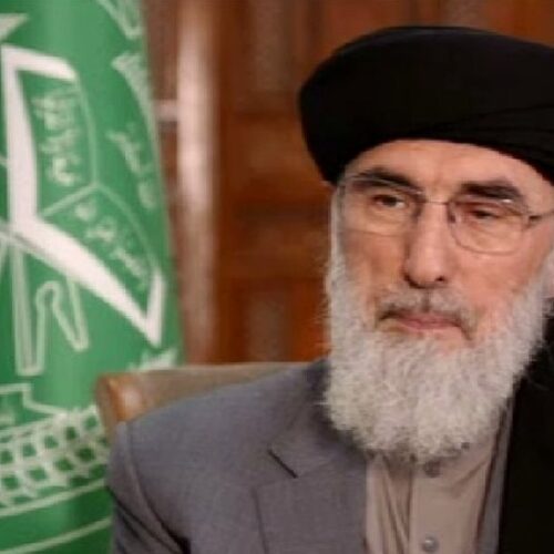 حکمتیار و دشمنی با زبان فارسی